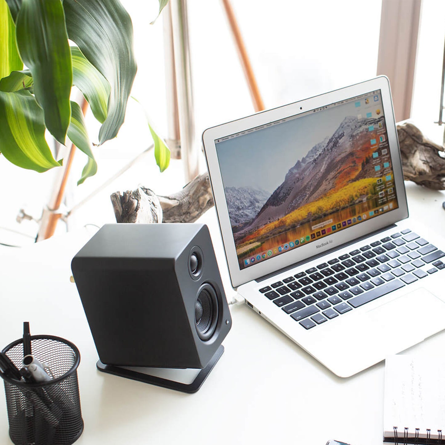 Metal Desktop Speaker Stands for Small Speakers, Tilted Tabletop Steel Computer Speaker Stands, Black (Pair)